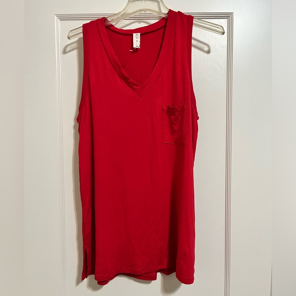 NWOT Red V-Beck Tank Loose Fit MTS Brand